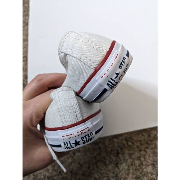 Converse Kids White Chuck Taylors 3 - Picture 10 of 11